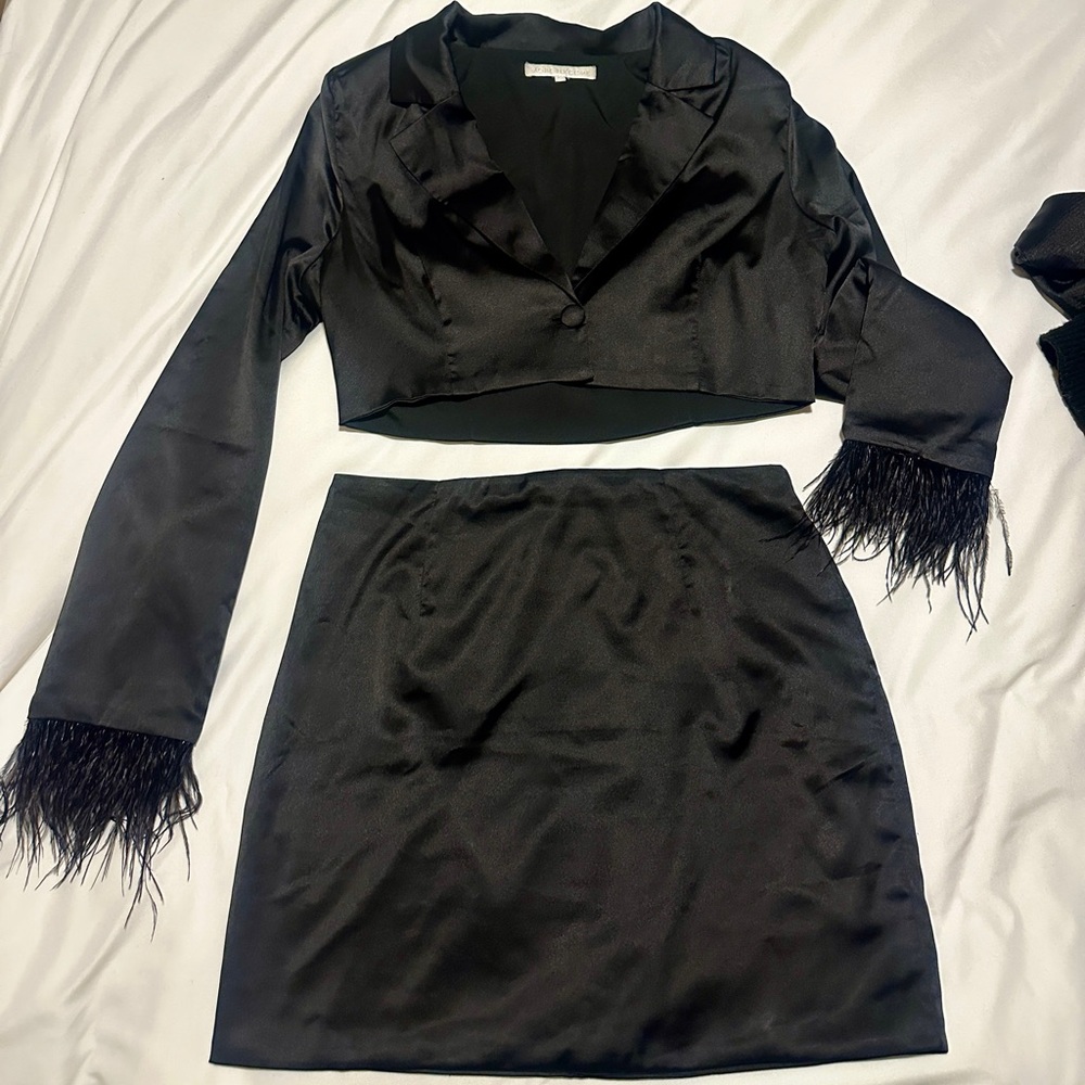 More to Come - Black Satin Skirt Set 🖤